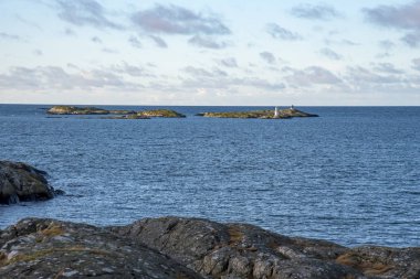 İsveç batısında okyanus feneri