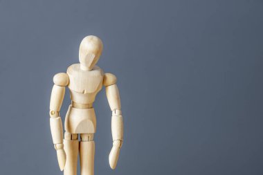 Manken yorgun ve depresyonda.