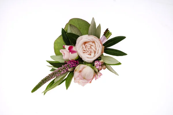 Arranjo de flores de casamento com rosas. Isolado em branco. Caminho incluído — Fotografia de Stock