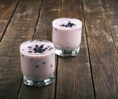 Blueberry smoothie cam rustik ahşap tablo