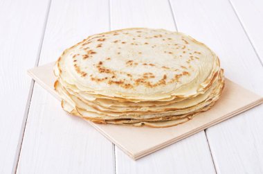 Krep ahşap arka plan üzerinde. Shrovetide