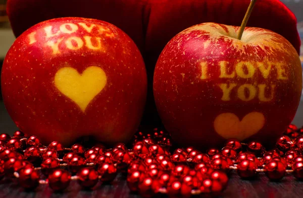 sweet apples writining i love you