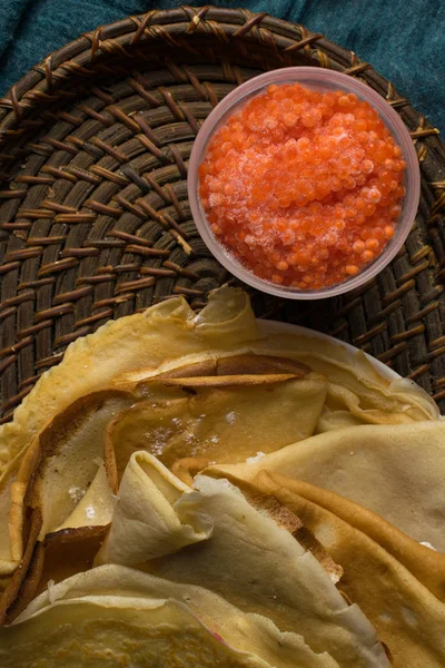 Traditioneller russischer Pfannkuchen — Stockfoto