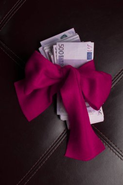 Euro nakit hediye yay