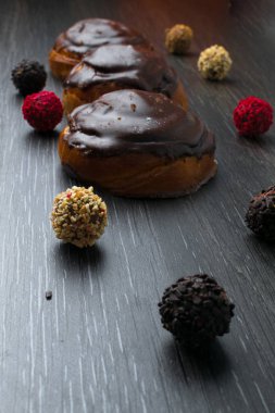 renkli yer mantarı ile lezzetli çikolata buns