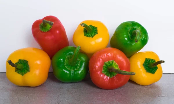 Raw organic sweet color pepper — стоковое фото