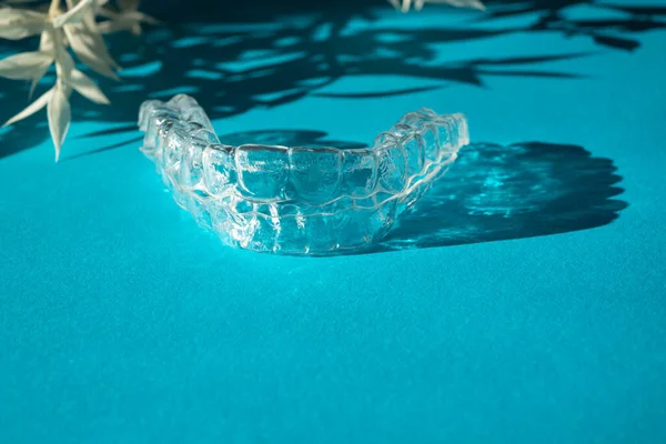 Moderno Dente Alinhadores Transparentes Aparelhos Para Alisar Dentes Odontologia Estética — Fotografia de Stock