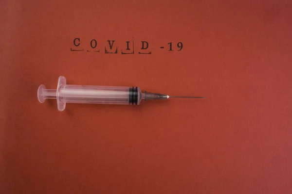 Syringe Red Background Text Covid 2019 Ncov Virus Wuhan China — Stock Photo, Image