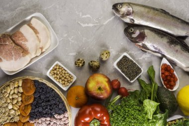 A, B, C, D, E. K, Zn vitaminleri olan enfeksiyonla mücadele için en iyi vitaminler.