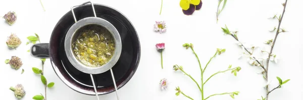 Kamilla Tea Agyag Csésze Gyógynövény Virágok Levél Természetes Gyógynövény Homeopátiás — Stock Fotó