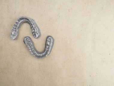 Alçı taşı modeli ve saydam hizalayıcılar, boşluğu kopyala