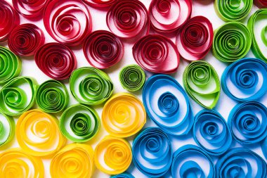 Quilling Sanat. Renk kağıt bukleler