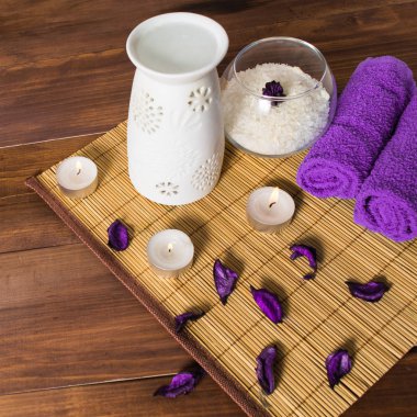Natürmort mumlar, tuz ve aroma spa için