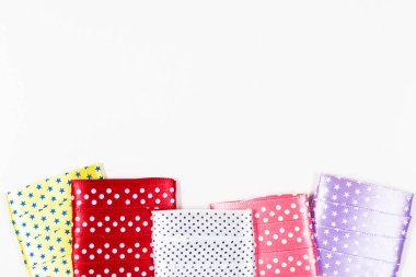 Dikiş için Retro saten şeritler