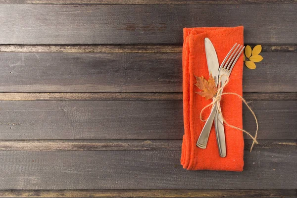 Vista aérea del lugar de celebración de la mesa de acción de gracias de otoño — Foto de Stock