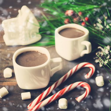 Lolipop ve marshmallow ile Noel süslemeleri ile sıcak çikolata