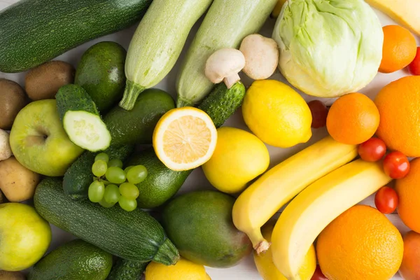 Diferentes frutas y verduras, vista aérea — Foto de Stock