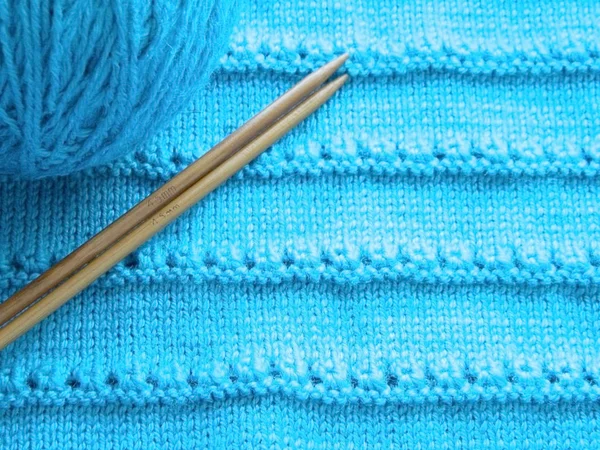 Ajur modeli örgü iğneleri ile