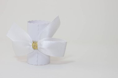 e-posta kaydırma beyaz fiyonklu