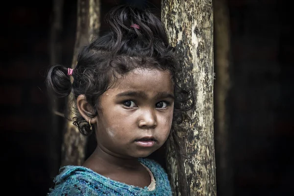 Malana Índia Julho 2017 Retrato Uma Menina Indígena Aldeia Malana — Fotografia de Stock