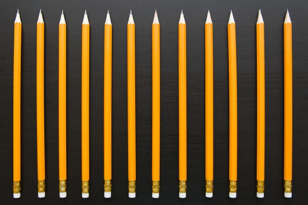 同じ鉛筆の行 — ストック写真