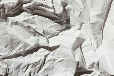 Kırılmış kahverengi kağıt dokusu arka planı. Hazineler ve çizikler. Eski harf şablonu. Paketler ve paketler için el işi kağıtları. Paketleme işlemi.