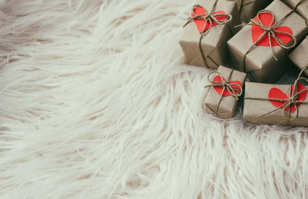 Ensemble Boîtes Cadeaux Enveloppées Dans Papier Artisanal Attacher Ficelle Chanvre Photo De Stock