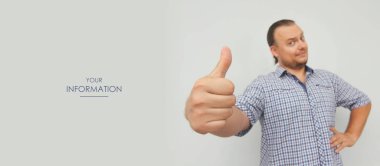 Takım elbiseli, eli havada genç bir adam. İş başarısı. Web makale şablonu. Uzun başlık pankartı biçimi. İndirim kuponu. Ziyaret kartı. Bilgilerin. Metin uzayı.
