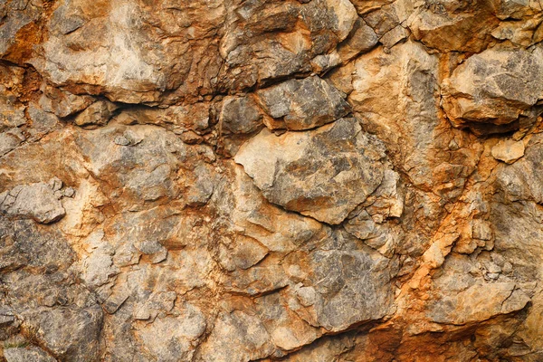 Beton duvar dokusu arka planı. Doğal taşlar. Binanın ön cephesi. Dekoratif alçı. Evin dış tarafı. 3B tasarım için duvar şablonu.