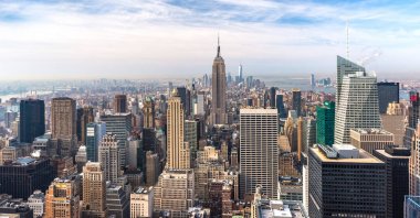 Manhattan, New York, ABD: Rockefeller Center sabah erken Lower Manhattan doğru görünümünden