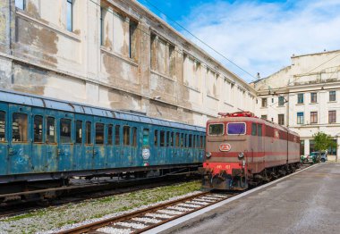 Trieste, İtalya: Elektrikli lokomotif ve eski tren demiryolu Müzesi (Museo Ferroviario di Trieste), Friuli Venezia Giulia bölgesinin başkenti müteşekkil otomobillerde