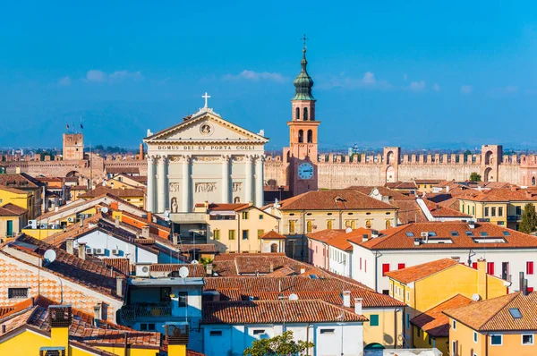Luchtfoto panorama van de oude, middeleeuwse, ommuurde stad van Cittadella in de Italiaanse provincie Padua (Padova), Noord-Italië, stadsgezicht van het historische centrum — Stockfoto