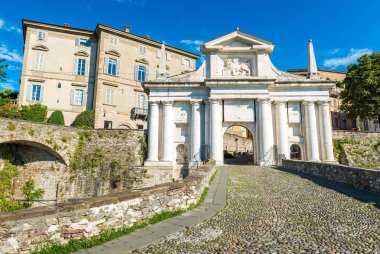 Bergamo, İtalya: Gates üst şehir Bergamo (Saint Giacomo Gates)