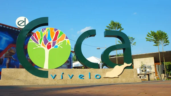 Puerto Francisco de Orellana, Orellana / Ecuador - január 16 2016: három dimenziós logó a város El Coca található a central park, a város — Stock Fotó