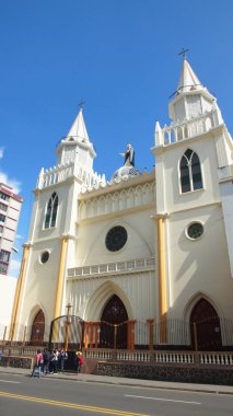 Ambato, Tungurahua / Ekvator - 17 Aralık 2016: Görünüm Santo Domingo Kilisesi. Ambato şehir kültürel Patrimony olduğunu