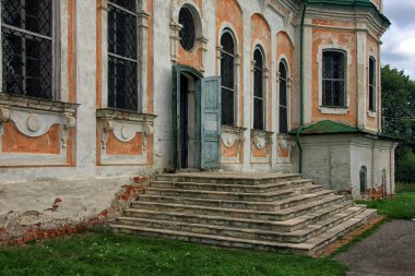 Eski Ortodoks Rus Kilisesi bir sto ile güzel giriş