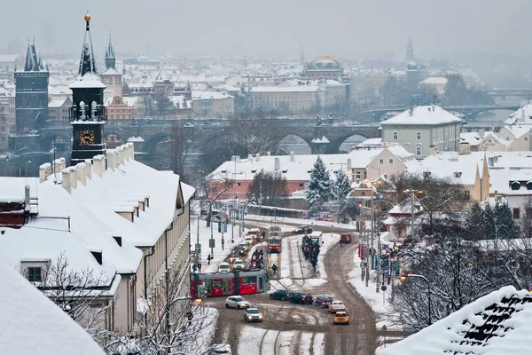 Сильное Движение Городе Свежим Снегом — стоковое фото