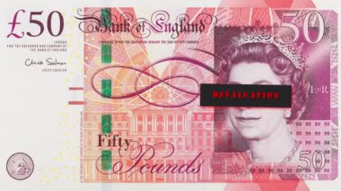 Elizabeth II 'nin portresi 50 İngiliz sterlin banknotundan, gözleri kapalı ve başlığı 