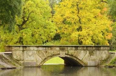 Taş köprü Nehri üzerinde.