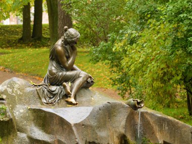 Çeşme denir, ardıç kuşu,,