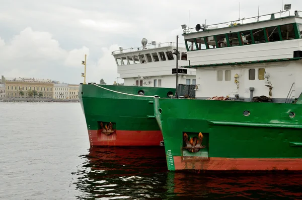 Navio de carga atracado . — Fotografia de Stock