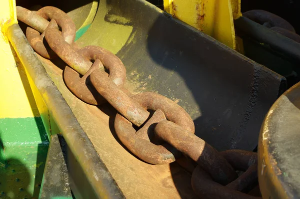 A corrente que segura a âncora . — Fotografia de Stock