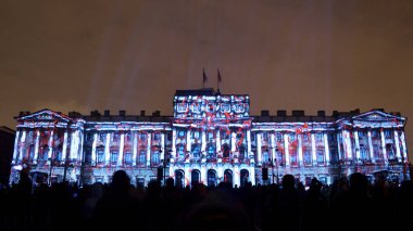 Şehir ışık gösterisi.