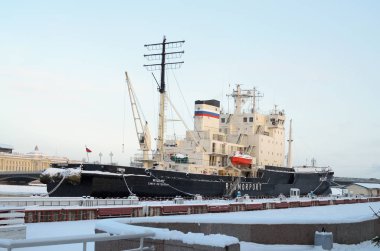 Büyük nükleer güçle Buzkıran.