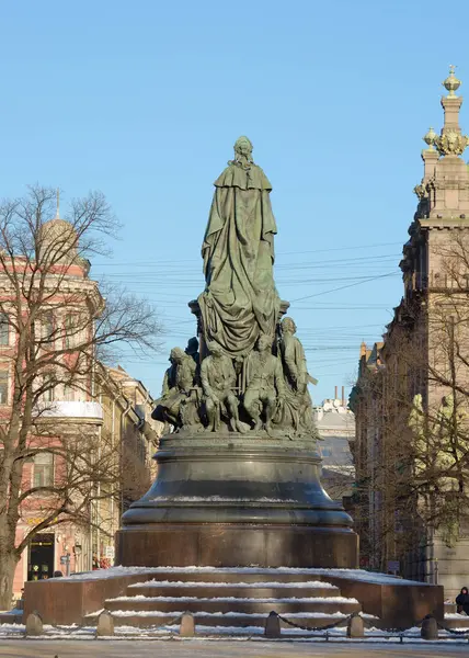 Памятник королеве Екатерине . — стоковое фото
