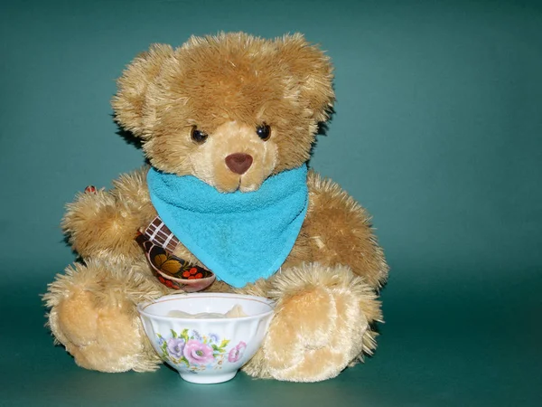 Gele teddy bear. — Stockfoto