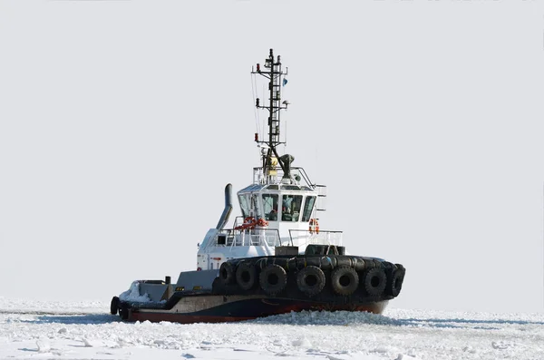 Arbeitsboot im Hafen. — Stockfoto