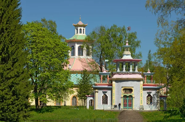 Історичний парк в місті. — стокове фото