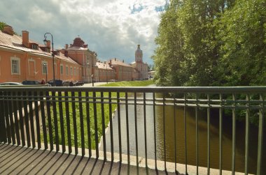 Kilisenin köprü görünümü