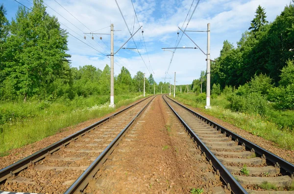 Lignes de communication par rail . — Photo